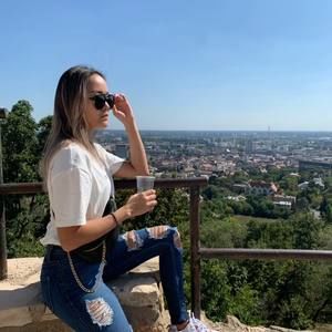 Meet your Posher, Jen